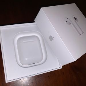 Apple Airpods Charging Case (2nd Generation)